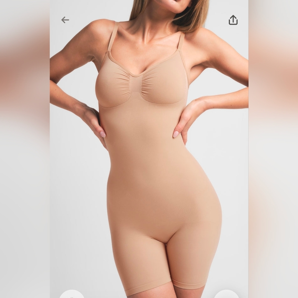 NWOT Skims Seamless Sculpt Mid-thigh Bodysuit In CLAY Mrsp $74